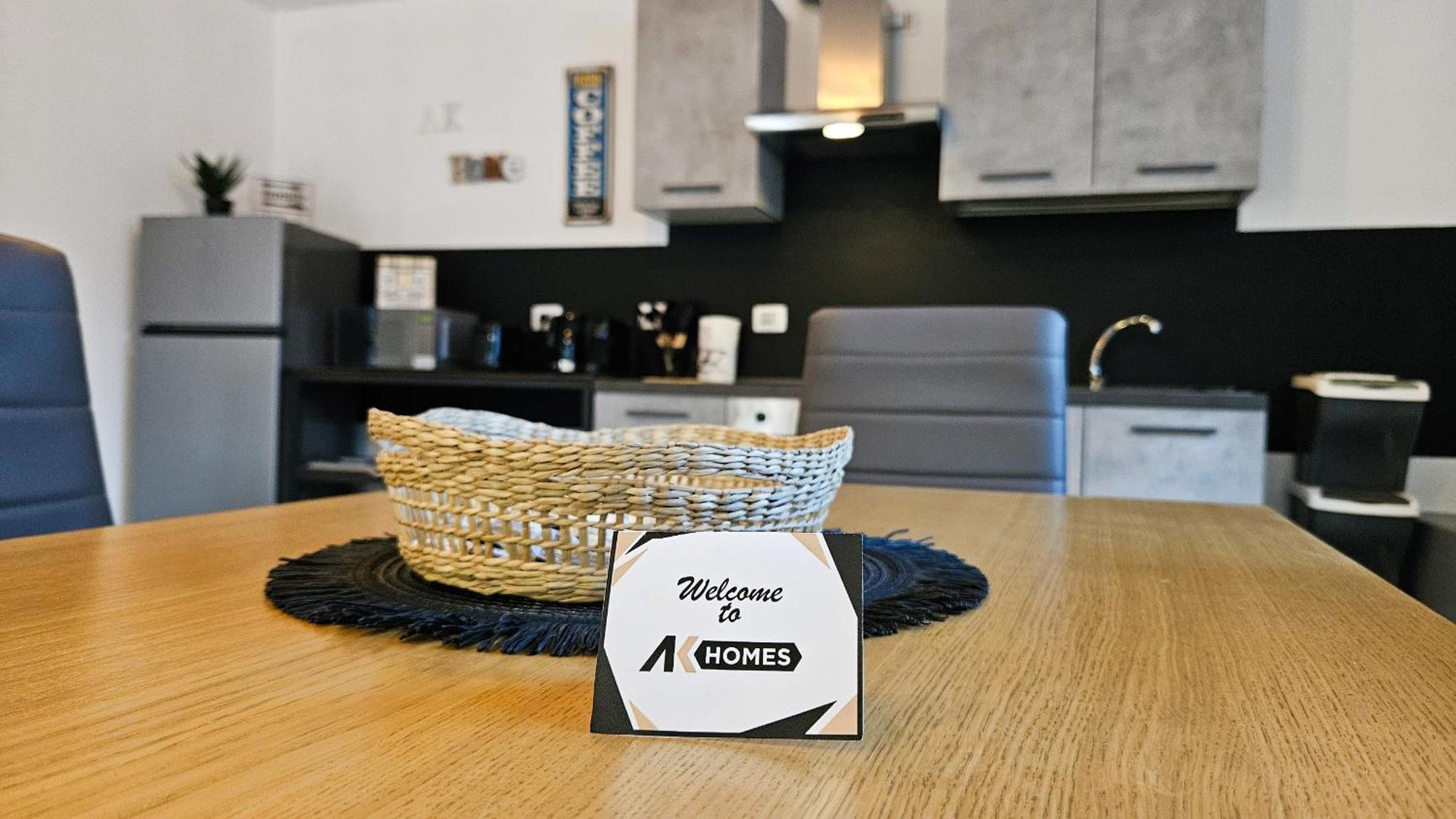 Apartment Ak Homes, A Due Passi Da Orio *
